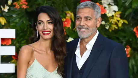 Amal Clooney strălucește într-o rochie Alexander McQueen pe care Cameron Diaz a purtat-o acum aproape 20 de ani. Cum arată ținuta estimată la peste 100.000 de euro