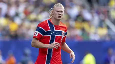 Imaginile care fac ocolul lumii. Alături de cine a apărut în vestiar Erling Haaland, liderul echipei de fotbal a Norvegiei, după meciul cu Brazilia