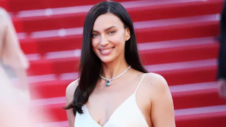 Irina Shayk, într-o nouă relație cu baschetbalistul Devin Booker, cu 11 ani mai tânăr decât ea. Cum au fost surprinși împreună