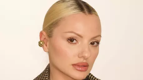 Alexandra Stan și fiica ei, Eva, surprinse într-o imagine emoționantă. Cele două au fost externate din spital