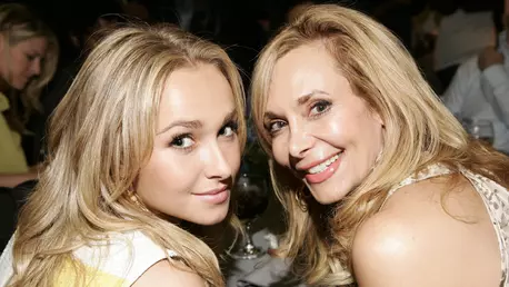 Lesley Vogel, mama actriței Hayden Panettiere, vorbește pentru prima dată de moartea fiicei sale: "S-a rătăcit..."