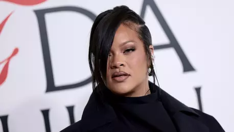 Rihanna a dezvăluit imagini emoționante cu cei trei copii ai ei, pe strada din Barbados care îi poartă numele