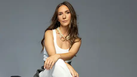 EXCLUSIV: Adela Popescu, despre culisele "3 zile în septembrie", noul film în care joacă: "În poveste se prăbușește o nuntă, oamenii sunt disperați"