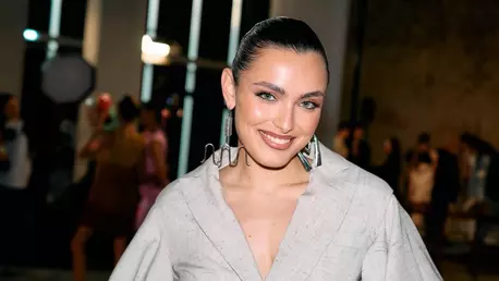 Alexia Eram, apariție în alb la Festivalul de Film de la Veneția 2026. Cum arată și cât costă ținuta creatoarei de conținut