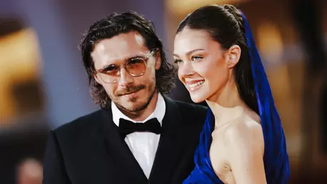 Brooklyn Beckham, gest emoționant pentru Nicola Peltz pe covorul roșu. Cum și-a ajutat soția în public