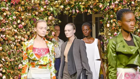 Flori pentru primăvară? De-a dreptul revoluționar! Sau de ce nu mi-a plăcut colecția Spring/Summer 27 Maison Margiela