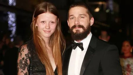 Mia Goth a intentat divorț de Shia LaBeouf, la un an de la despărțire. Ce solicitări a făcut actrița în instanță