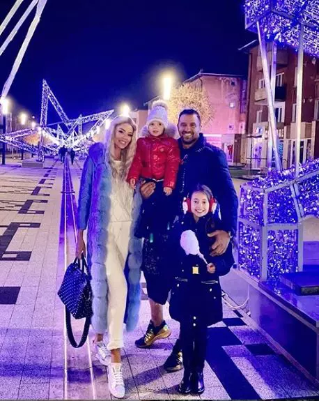 Bianca-Drăgușanu-Sofia-Alex-Bodi-și-fiica-cea-mare-a-afaceristului