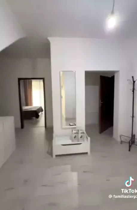 Iancu Sterp și Denisa Coțolan casa3