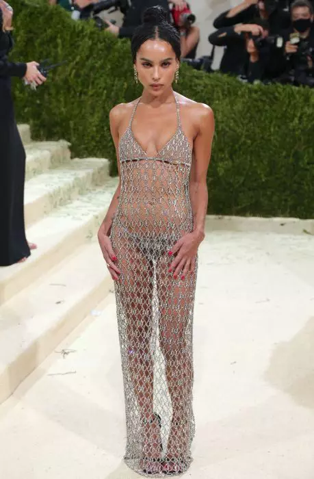 Zoe Kravitz, reguli de frumusețe 3