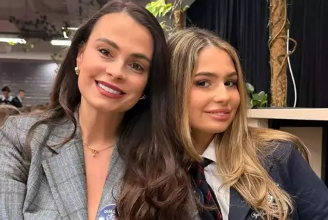 Cum a încercat Anca Serea să o convingă pe Sarah, fiica ei, să nu plece la studii în Italia: ”Eu nu aș fi avut curaj să plec. Am venit în București la 18 ani și m-am adaptat foarte greu” / EXCLUSIV
