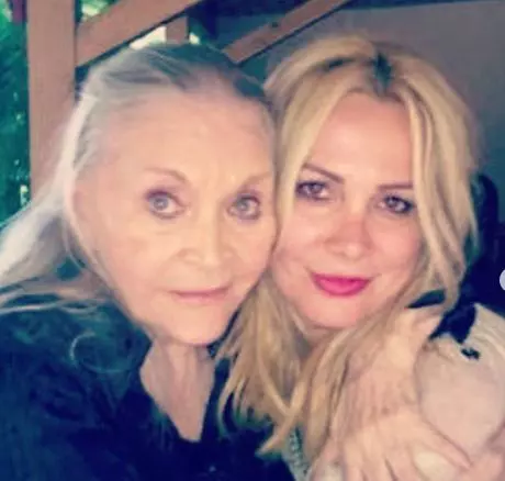 zina-dumitrescu-la-azil