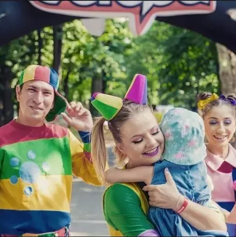 actrita-care-o-interpreteaza-pe-fetita-zurli-adora-copiii