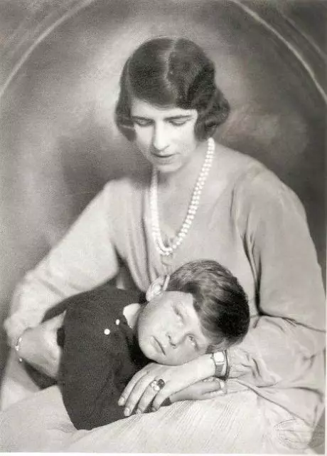 Regele Mihai şi Regina Elena