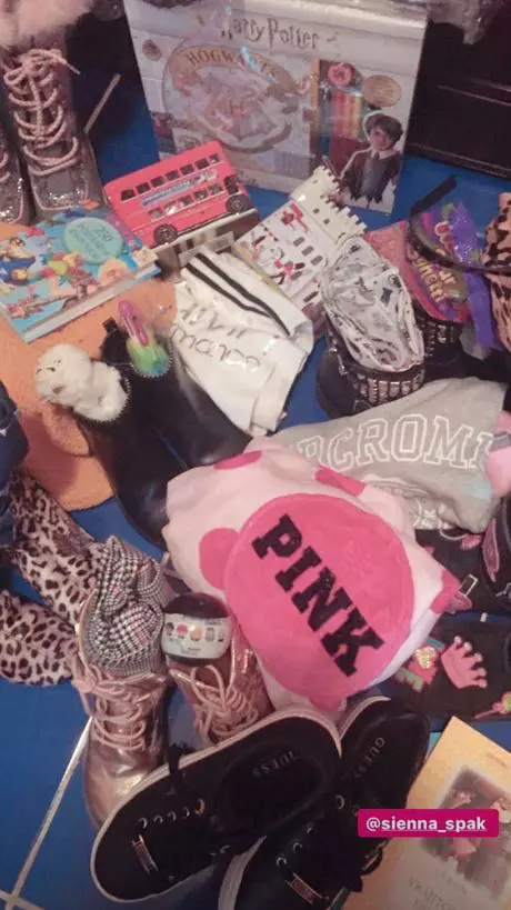 Moș-Nicolae-a-venit-la-Sienna-fetița-Andreei-Antonescu