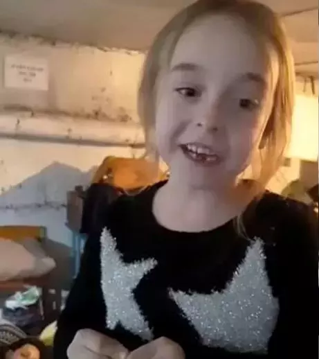 amelia-anisovych-fetita-din-adapostul-din-kiev