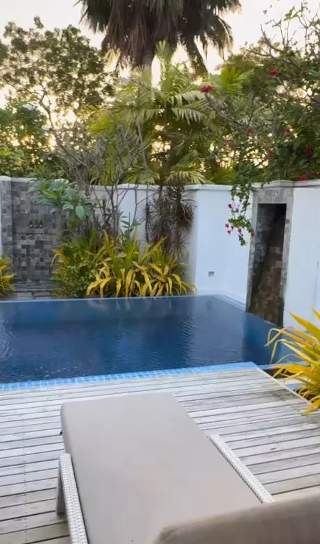 11. Theo Rose, imagini din vacanță