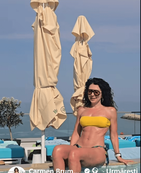 Carmen Bruma la plaja