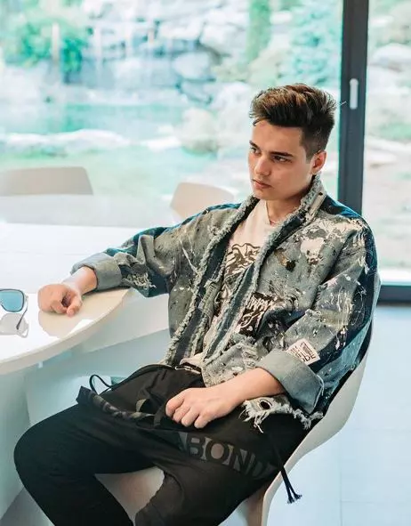 Selly este noul prezentator de la Masked Singer România de la ProTV