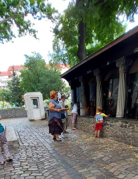 ioana-tufaru-la-biserica-7