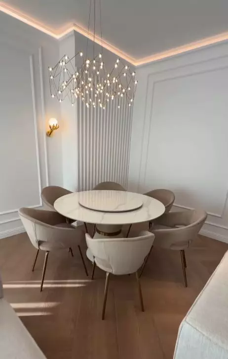 masa si candelabru