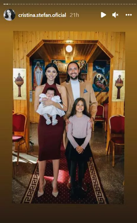 Cristina-si-Denis-Stefan-si-au-botezat-cea-de-a-doua-fiica-1