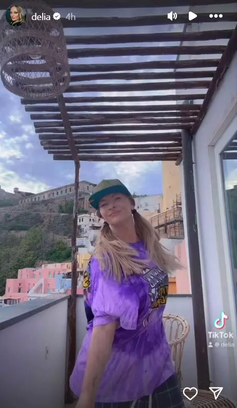 Delia, imagini din vacanța în Procida, Italia  (11)