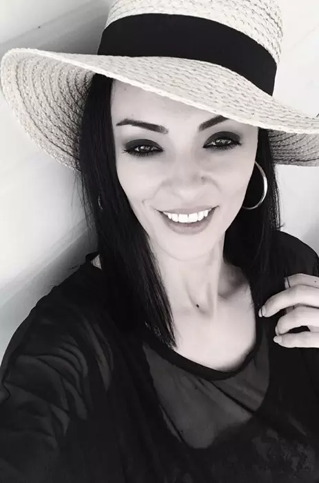EXCLUSIV. "Nu am luat niciodată ideea celebrității în serios". Ce nu știe, încă, lumea despre Cosmina Păsărin