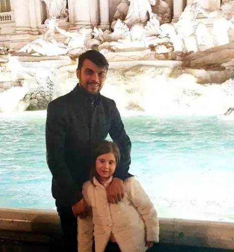 Oana-Roman-vacanță-la-Roma-1-464x500