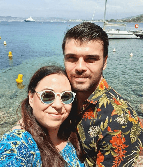Cum păstrează Oana Roman romantismul în cuplu4