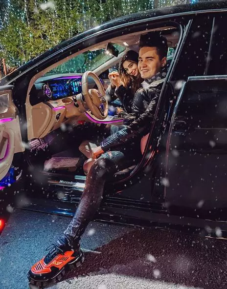 Selly și iubita lui, Smaranda