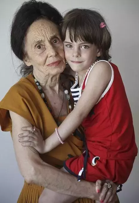 Adriana-Iliescu-si-Eliza-foto-2