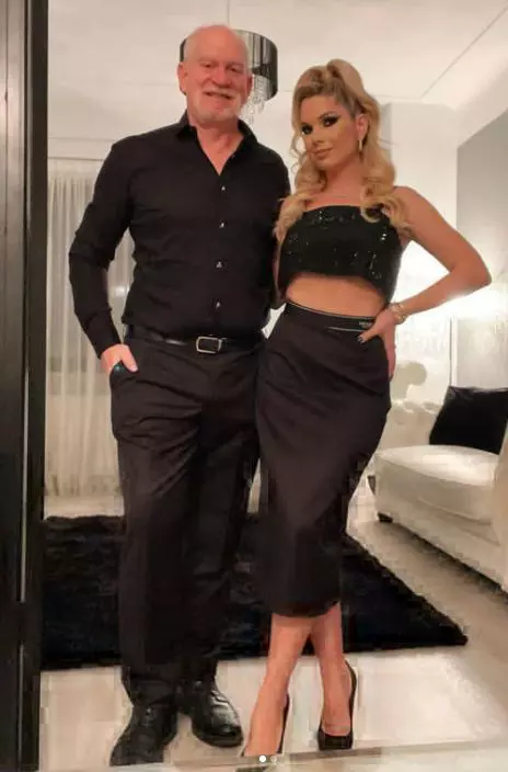 cum-s-au-cunoscut-iasmina-hill-si-sotul-ei-5