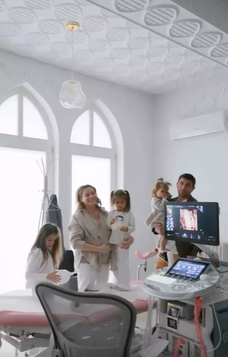 laura-cosoi-confirma-a-cincea-fetita-gender-reveal-imagini (2)