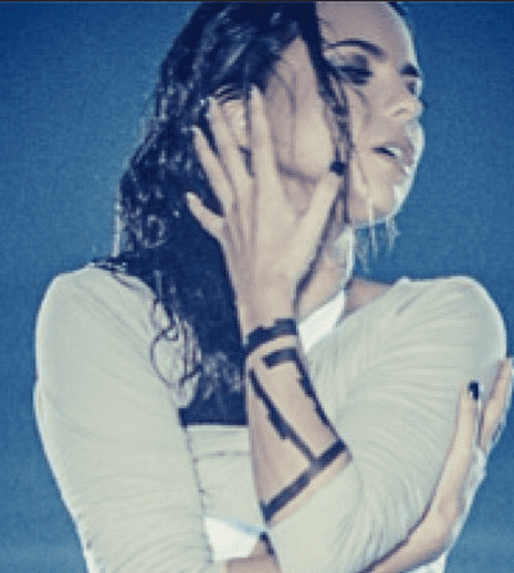 Inna, mai "hot" ca niciodată în clipul piesei "In Your Eyes"