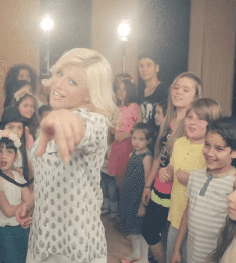 Loredana a lansat single-ul “Super ofertă la vise”