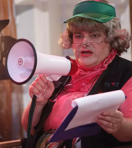 În episodul de diseară, Tanti Florica face terapie prin teatru