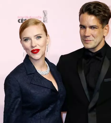 Scarlett Johansson şi Romain Dauriac aşteaptă primul lor copil