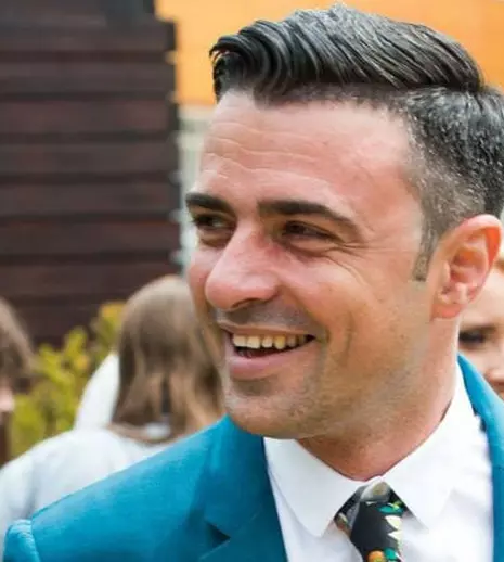 Cântăreţul Cornel Ilie a devenit tătic