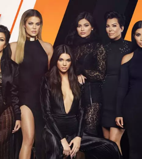 E! aduce sezonul 12 din “Keeping Up with the Kardashians”