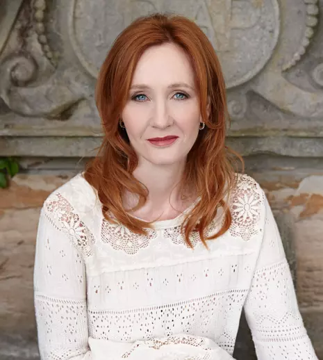 Peste 1 milion de euro pentru orfanii din Ucraina. J.K. Rowling va dona banii prin intermediul fundației sale
