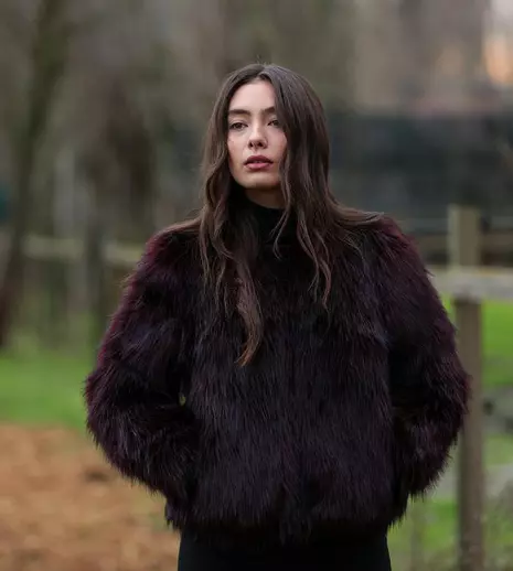 Cine o înlocuiește pe Neslihan Atagül în serialul turcesc „Fiica ambasadorului”