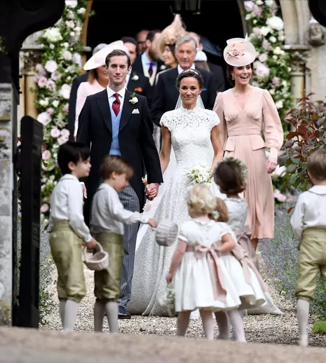 Încă un bebeluș în familia regală! Pippa Middleton a născut, iar numele are o legătură specială cu mătușa Kate!