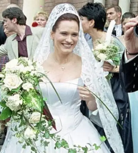Vedete în rochie de mireasă. Cum arătau la nunta lor 10 celebrități din televiziune