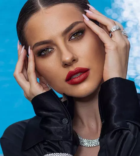 Din junglă, înapoi la muzică! Lidia Buble lansează un nou single, o colaborare cu DJ Project