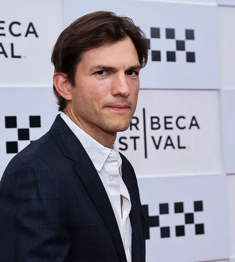 Ashton Kutcher, despre boala rară care i-a pus viața în pericol. Cum l-a sprijinit Mila Kunis