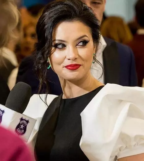 Anca Dumitra, răsfăț culinar de Paște. „O să gust din fiecare preparat pe care îl va pregăti mama”. EXCLUSIV