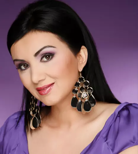 Adriana Bahmuţeanu: „Dacă nu plecam de acasă, nu reveneam pe tv”