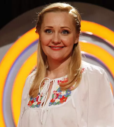 Elena Lasconi face sarmale “minune Dumnezeiască”