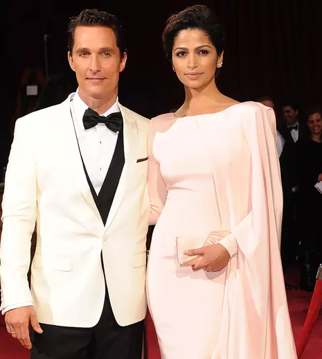 Fashion Police| Postul E! stă cu ochii pe ţinutele de la Gala Oscar 2014